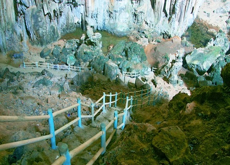 Phuong Hoang cave in Thai Nguyen