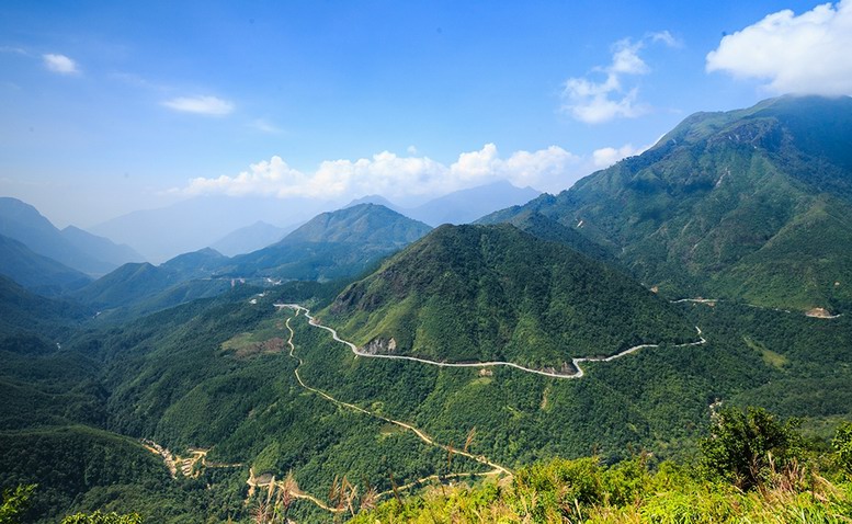 Lao Cai - O Quy Ho pas - Lai Chau Bergweg Lao Cai - O Quy Ho pas - Lai Chau Bergweg