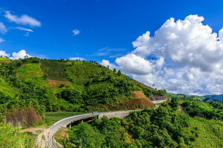Pa Tan - Muong Te Bergweg Pa Tan - Muong Te Bergweg